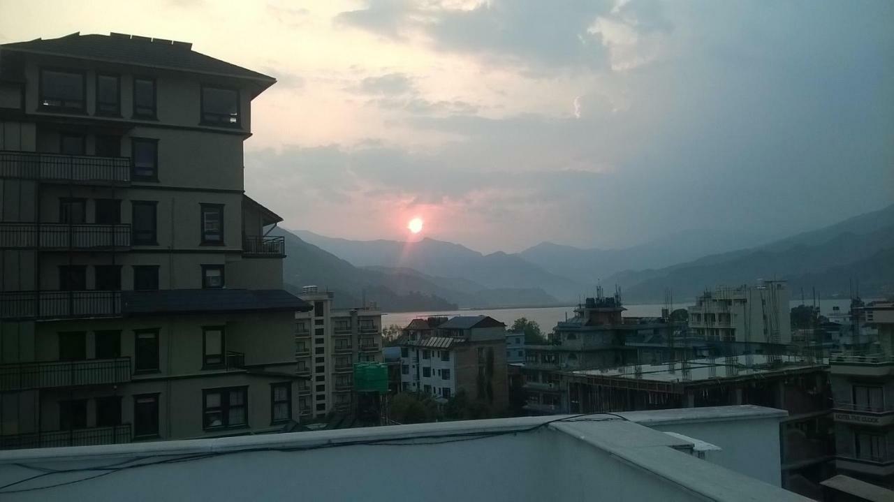 Hotel Hulk Pokhara Zewnętrze zdjęcie